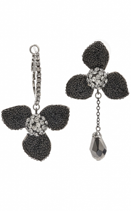 Серьги c цирконами Heral Percy, 5 900 руб. (aizel.ru)