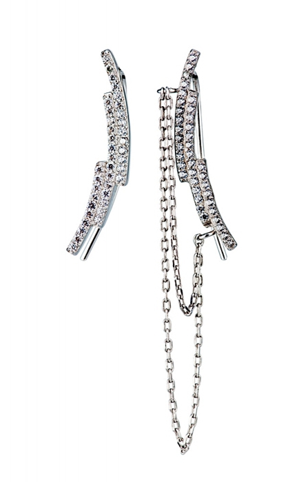 Серьги Amova, 15 000 руб. (22:13 Gift)