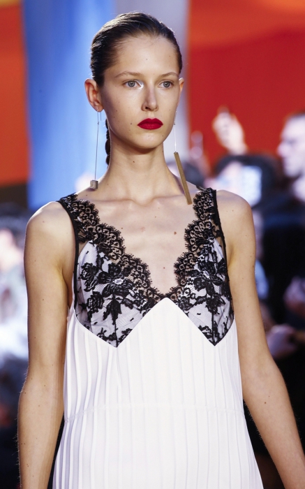 Платья и топы Celine, от 50 000 руб. (ДЛТ)