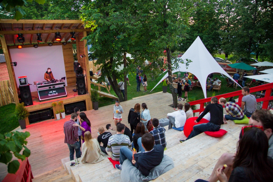 "Площадка" на Петровской косе