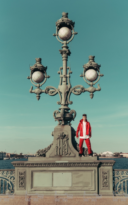 Футболка Dolce & Gabbana (ДЛТ), винтажный костюм Off (Off)