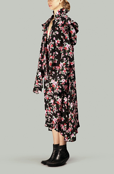 Vetements, около 60 000 руб. со скидкой (DayNight)