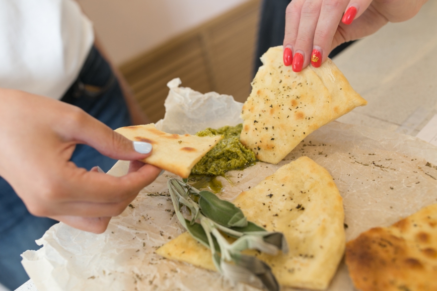 Самая приятная часть фуд-съемок – съедание успешно отснятых блюд