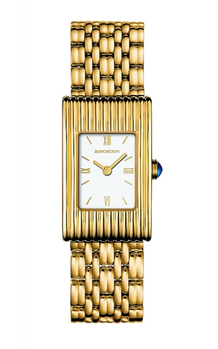 Часы Boucheron Reflet Small с сапфировой заводной головкой на будущий сезон решительно встают в пару с золотым пятирядным браслетом.