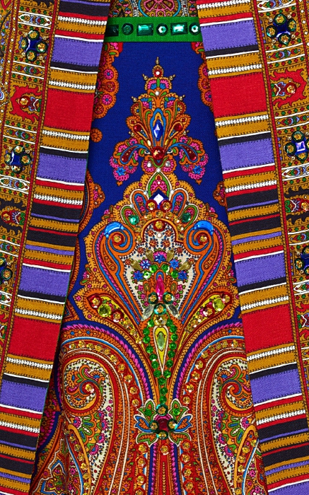 Деталь костюма из павловопосадских платков из коллекции Prêt-à-Porter de Luxe Весна-Лето 2013 «Ностальгия»