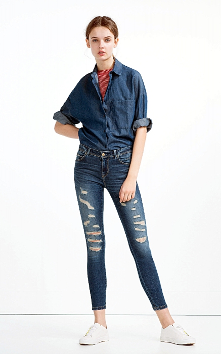 НЕТ: рваные джинсы