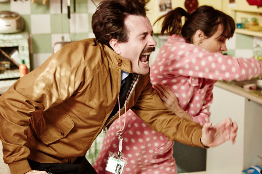 Понедельник-среда, 1-3 августа В кинотеатре «Мир» снова альманах короткометражек, на этот раз криминальных. За полтора часа на большом экране покажут