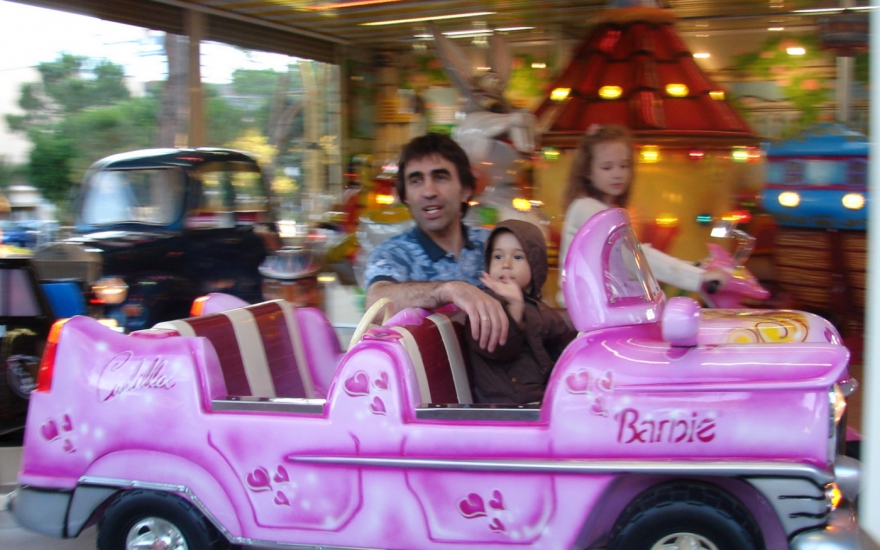 Вячеслав и двухлетний Даня, лето во Франции