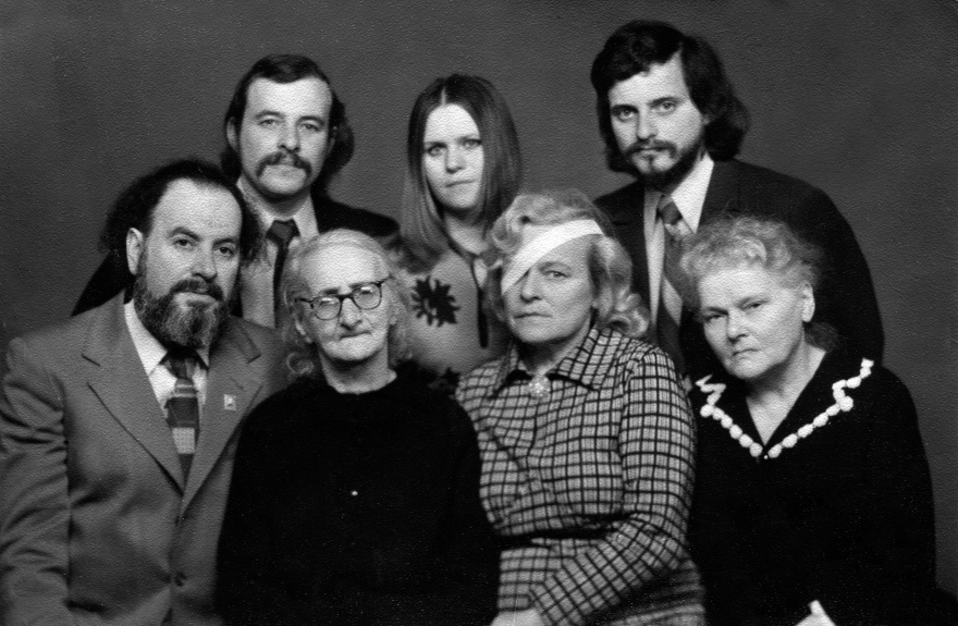 Александр Генис с семьей