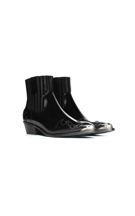 Женские казаки Mango, 2 999 руб.