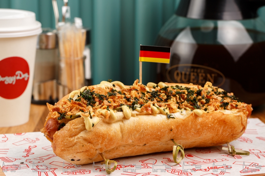 Curry Wurst Dog
