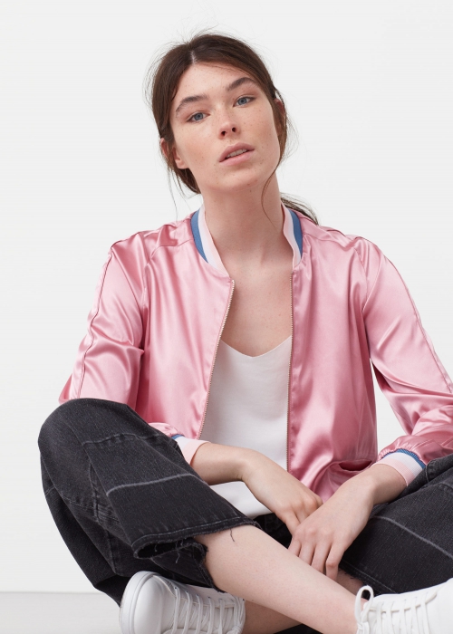 Бомбер 3499 руб.