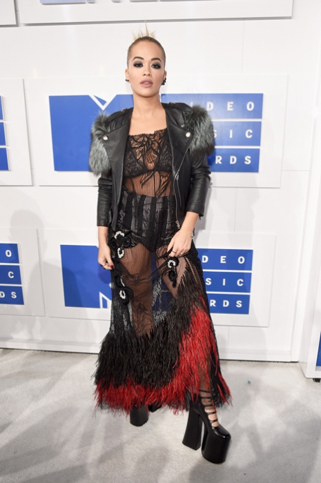 Рита Ора в Marc Jacobs