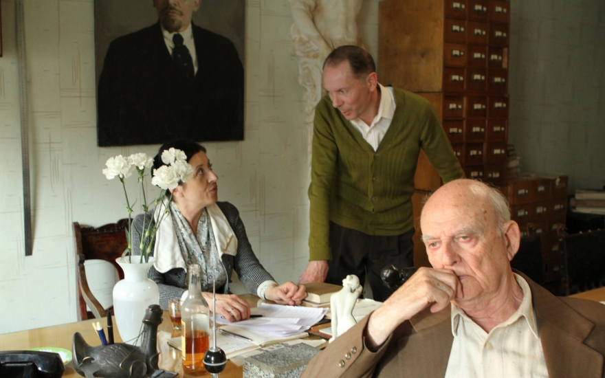 Одну из ролей исполняет Николай Мартон