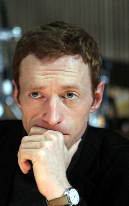 Артур Бесчастный в роли Иосифа Бродского