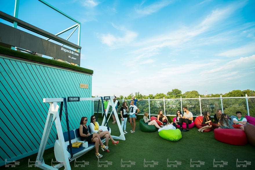 Крыша Hi-Hat, 2015 год