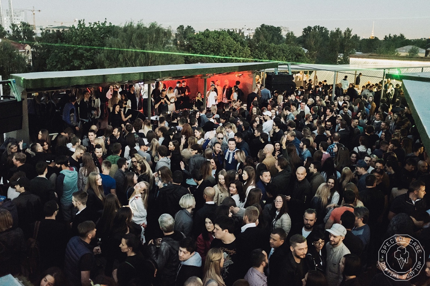 Руфтоп на крыше Hi-Hat, 2016 год