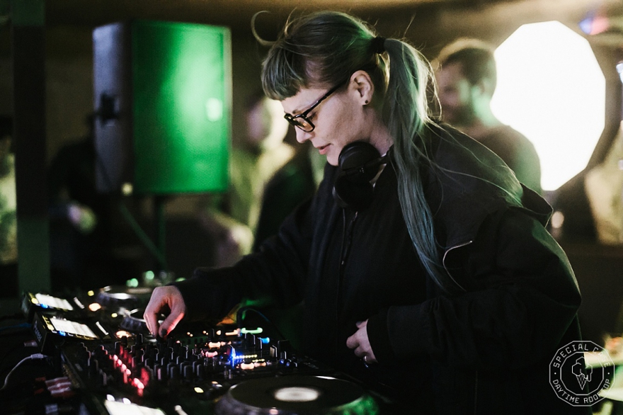 Margaret Dygas на крыше Hi-Hat