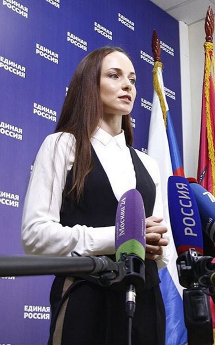 Анна Снаткина