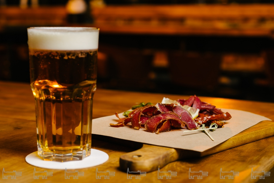 Бастурма и копченая оленина