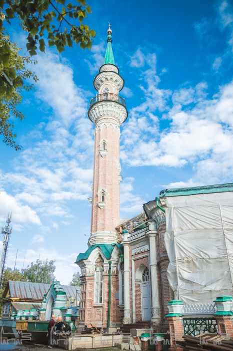 Нова татарские. Казань мечеть Фаткуллина. Татарская Слобода мечеть. Казань улица Фаткуллина Азимовская мечеть. Азимовская мечеть Башкирии.