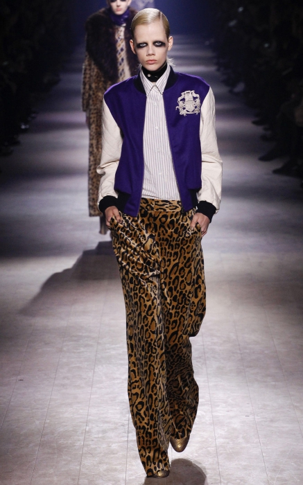 Бархатные брюки Dries Van Noten, 42430 руб. (DayNight)