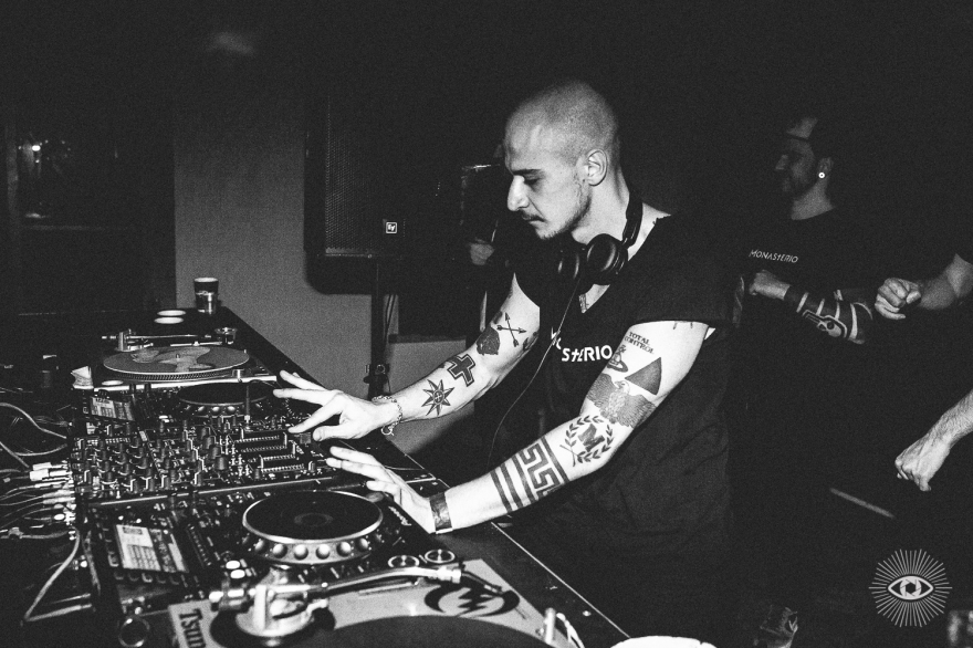 Stef Mendesidis на музыкально-мистическом путешествии MYSTERY