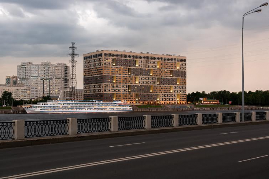 Дом Мегалит на Неве