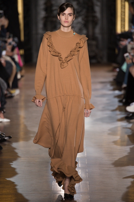 Свитер Stella McCartney, 63000 руб. (ДЛТ)