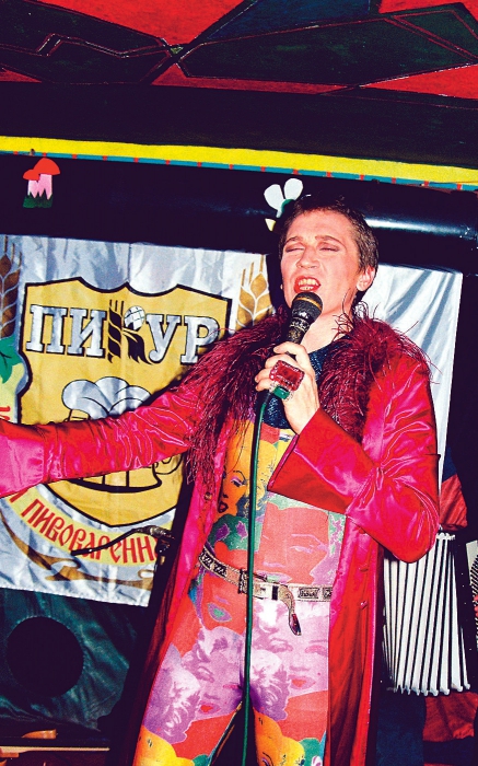 Влад Мамышев Монро устраивает перформанс