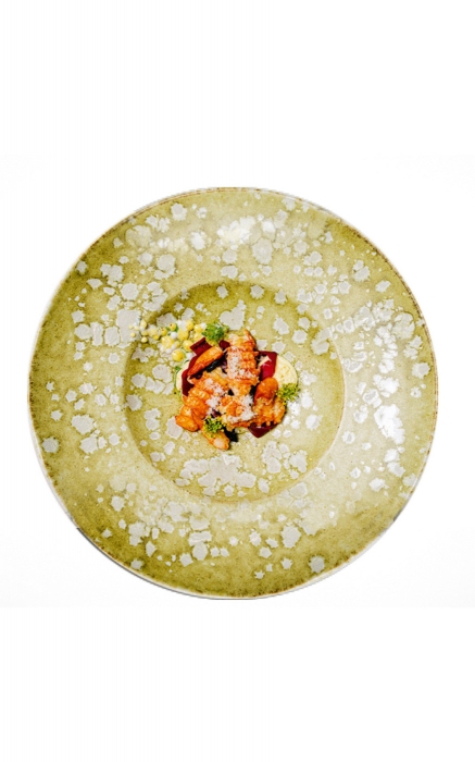 Карпаччо из муксуна, раки со свеклой и ростбиф с луком-шалотом в «Морошке для Пушкина»