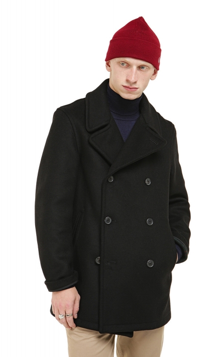 Fred Perry, 38 950 руб. (Kixbox)