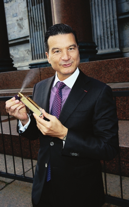 Полтора века доступ к формулам ароматов Guerlain имели только члены этой славной фамилии. Тьерри Вассер, автор всех «аддиктов» и «гипнозов» нашей