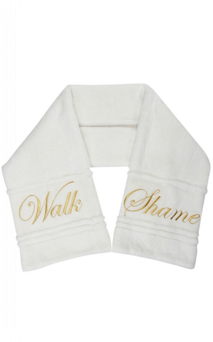 Walk of Shame из меха кролика, 90 400 руб. (nevsky 152 concept store)