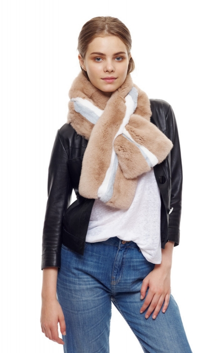 General Fox из меха кролика, 12 700 руб. (generalfox.ru)