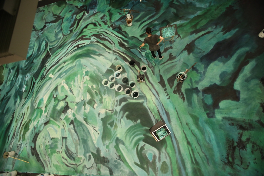 Декорации восстанавливают по эскизам Симона Вирсаладзе