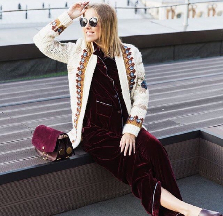 Закупившись в ЦУМе Ксения делила радость от покупок с подписчиками. Улов: костюм Thom Browne, босоножки Fendi и очки Oliver Goldsmith