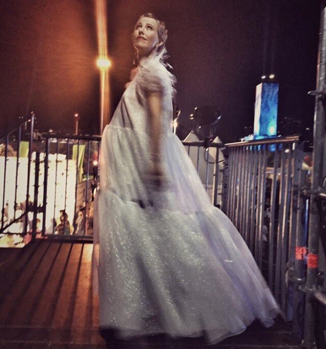 А одними из лучших нарядов для беременных телеведущая считает платья от подруги и матери троих детей Яны Расковаловой