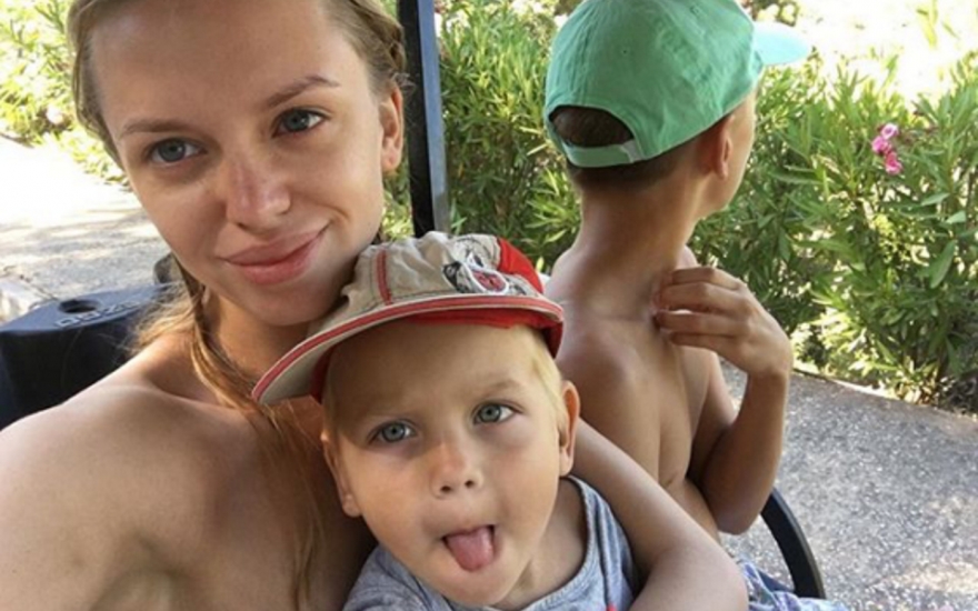 Милана с сыном Александра Игорем