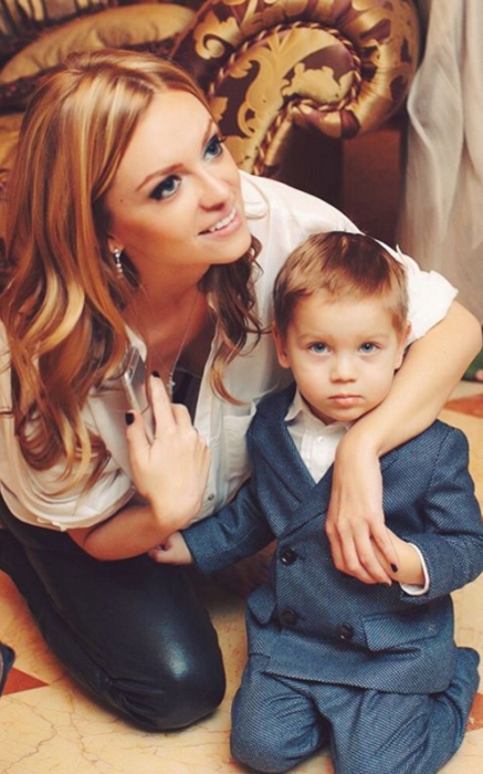 Милана с сыном Александра Игорем