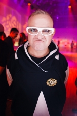 Денис Попов