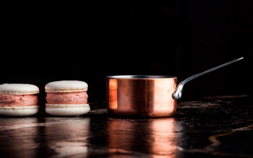 Макарон с паштетом из куриной печени со свеклой и портвейном в Hamlet & Jacks