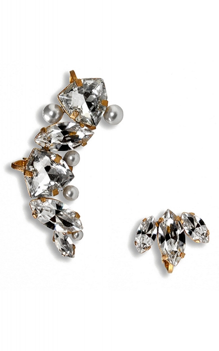 Кафф и серьга Olya Shikhova, 8 600 руб. (22.13 Gift)