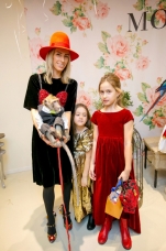 Юлия Воронова с дочерьми