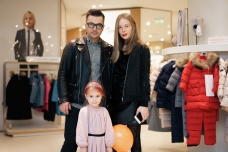 Денис Гуляев и Ханна Хмелева с дочерью Ладой