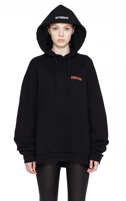 Коллекцию толстовок Vetements в честь Земфиры легко и быстро раскупилась (несмотря на ценник в 1000$)