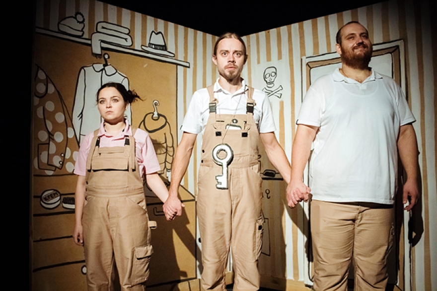 Пятница-воскресенье, 23-25 декабря Накануне Нового года «Угол» приготовил специальную версию спектакля «Дети и эти» по рассказам Григория Остера. Но