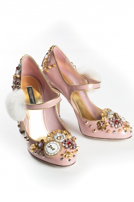 Туфли Dolce & Gabbana 110 000 руб. (ДЛТ)