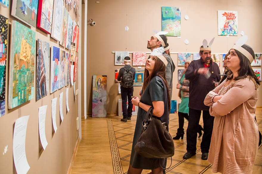 Вторник-пятница, 27-30 декабря Что будет, если Деда Мороза переместить в казанскую действительность? На эту тему рассуждали казанские авторы, которые