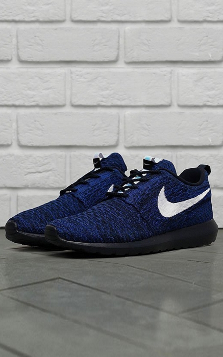 Вязаные Nike, 4000 вместо 7999 руб.